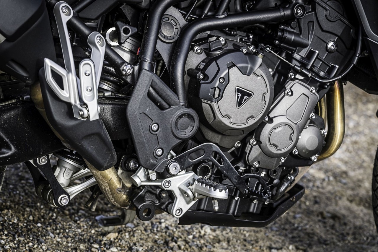 Moto Guzzi V85 TT VS Triumph Tiger 850 Sport: viaggia, guida, SOGNA